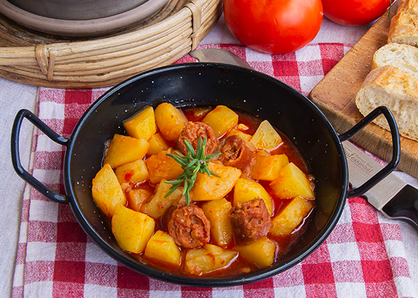Patata con Chorizo de Leon